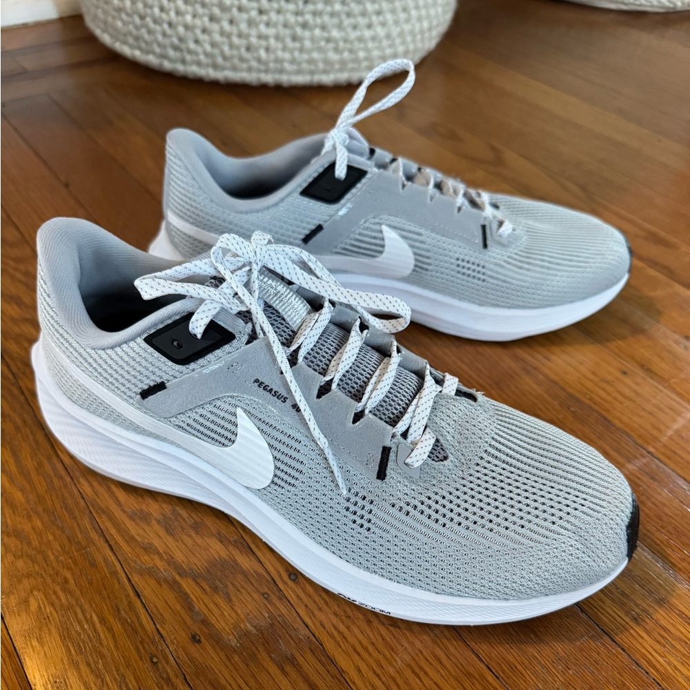 Nike Light Gray Athletic Sneakers